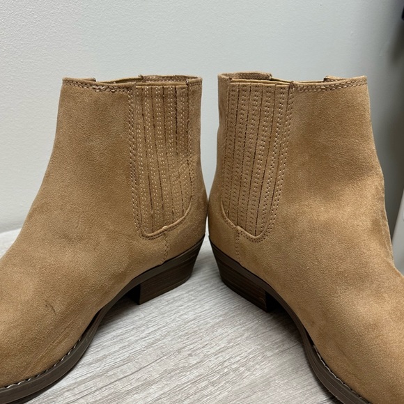 Universal Threads - Women’s Brown - Tan Ankle Boots Booties SZ 8 - Picture 6 of 7